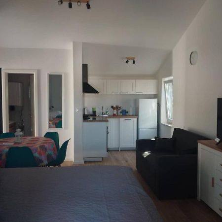 Apartmani Luni Premantura Dış mekan fotoğraf