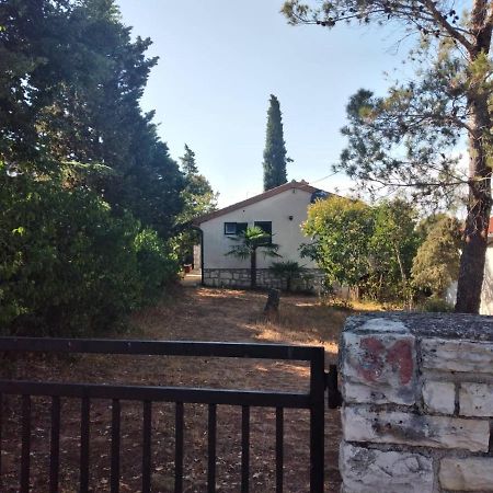 Apartmani Luni Premantura Dış mekan fotoğraf