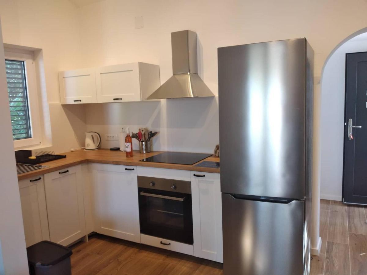 Apartmani Luni Premantura Dış mekan fotoğraf