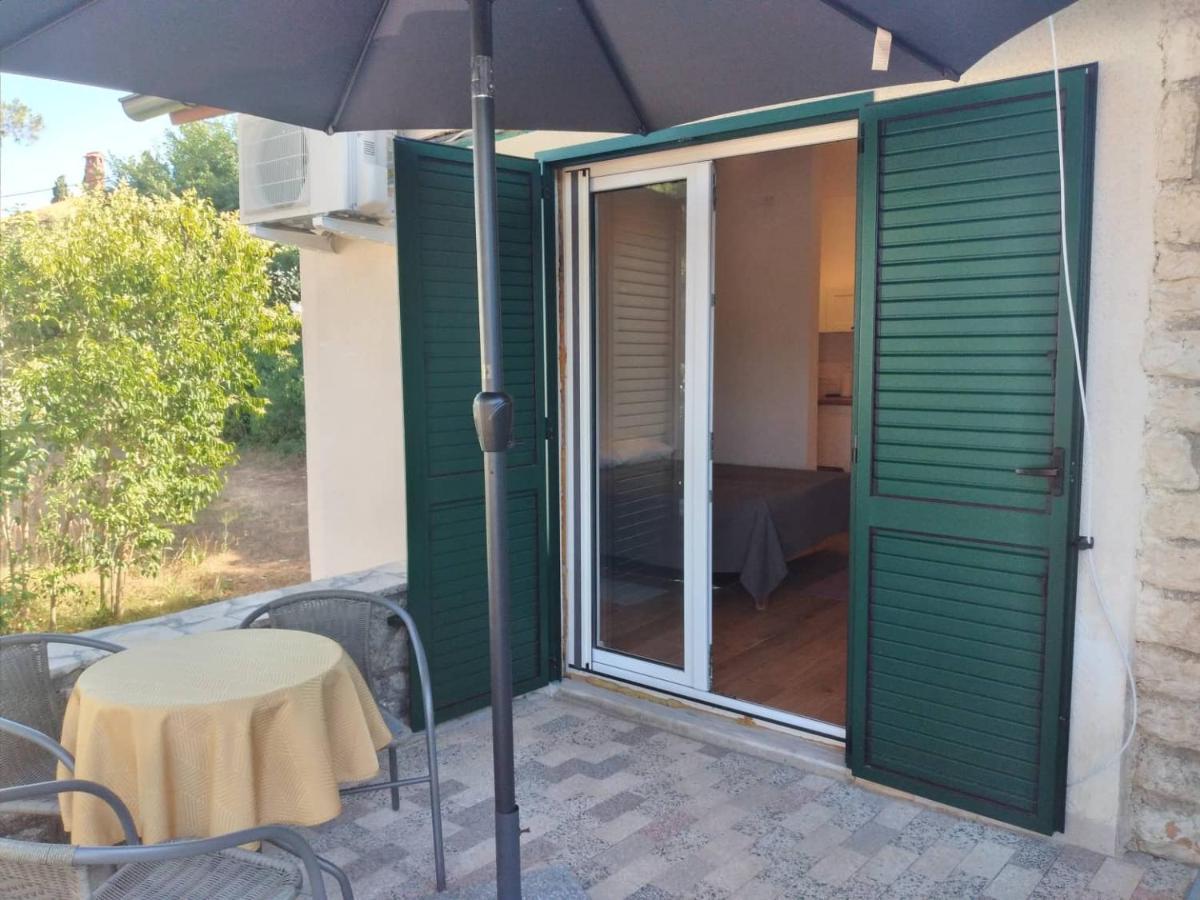 Apartmani Luni Premantura Dış mekan fotoğraf
