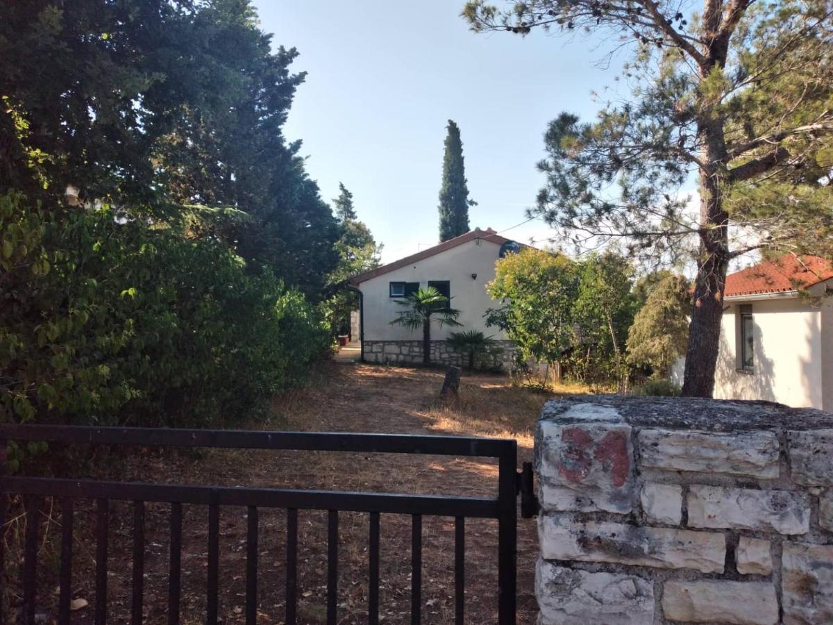 Apartmani Luni Premantura Dış mekan fotoğraf