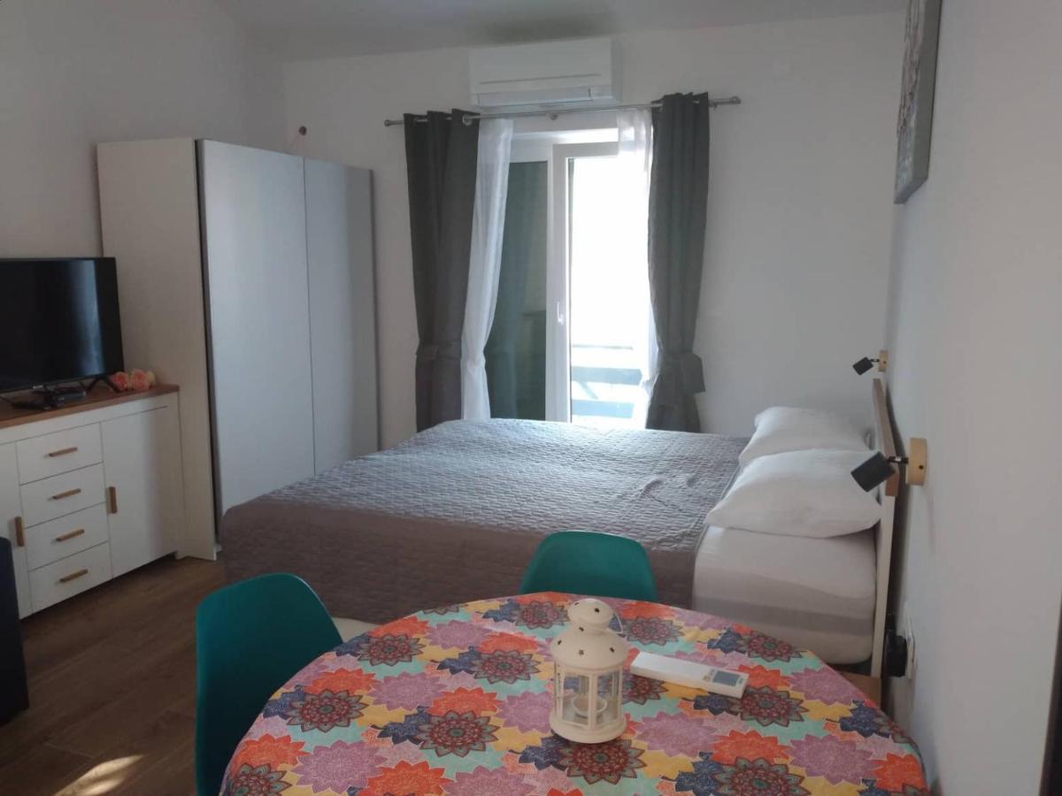 Apartmani Luni Premantura Dış mekan fotoğraf